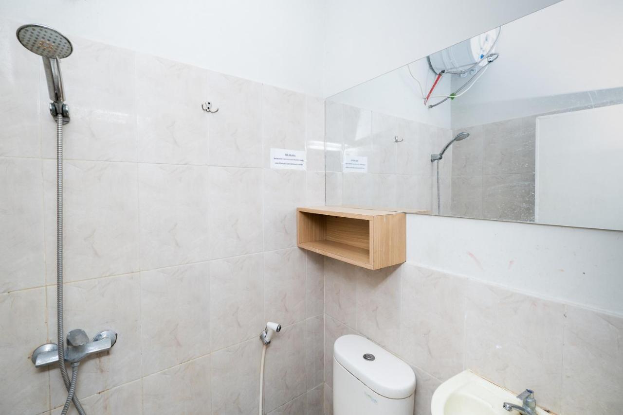 Reddoorz @ Darmo Surabaya Hotel Ngoại thất bức ảnh