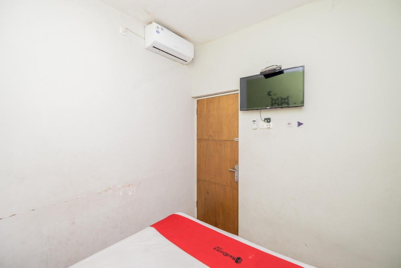 Reddoorz @ Darmo Surabaya Hotel Ngoại thất bức ảnh